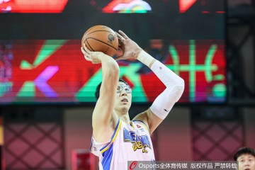 解说：北京要赢 阵容搭配很重要内线也要发挥 麦基没状态多用周琦